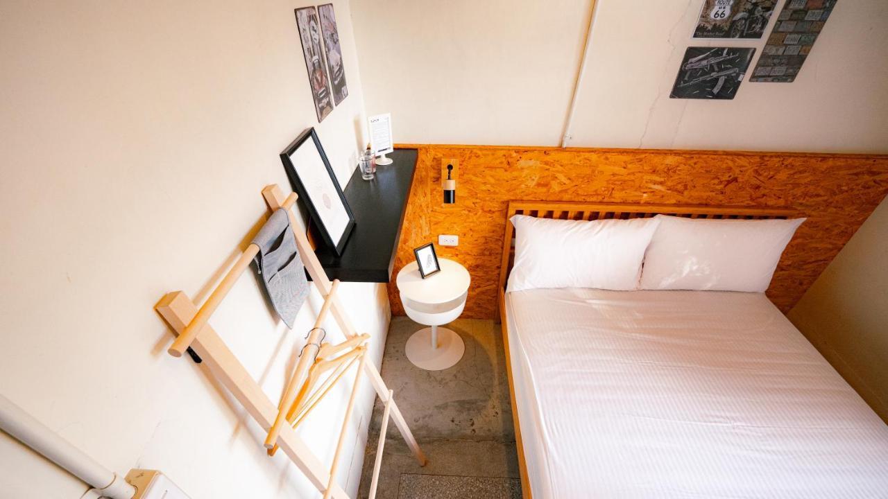 Dope Hostel Taichung Esterno foto