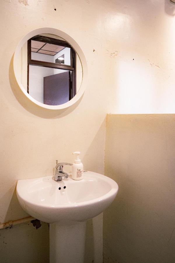 Dope Hostel Taichung Esterno foto