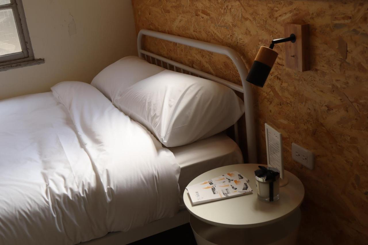 Dope Hostel Taichung Esterno foto